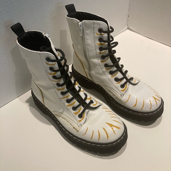 UNIONBAY Shoes - Custom Union Bay Zip Up Boots 7.5M excellent condition. Gold color accents.